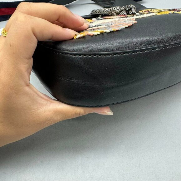 100% Authentic GUCCI Soho Leather Shoulder Bag 644-081924 - Picture 13 of 16